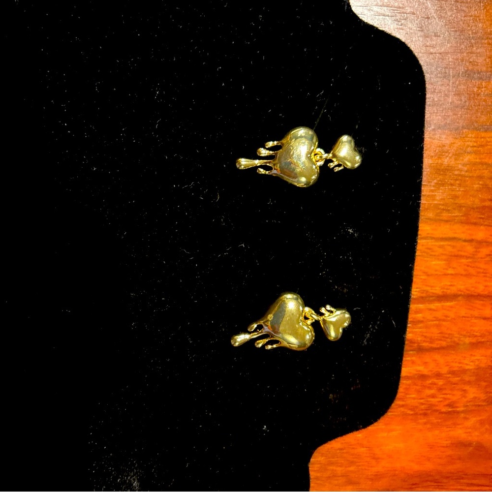 14k Solid Yellow Gold Heart drizzling Women Earrings - Picture 4 of 5